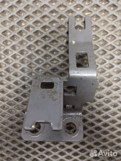 Кронштейн (крепление) Volvo FH4 21857851