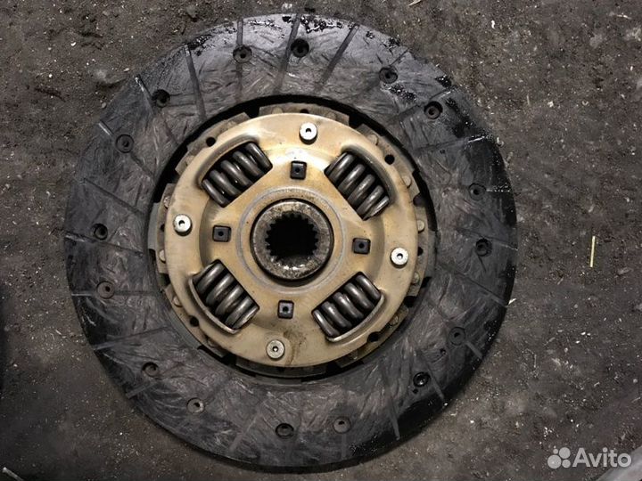 Диск сцепления Mitsubishi Libero CD2V 4G15 1999