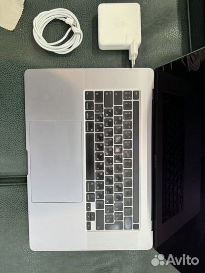 Apple MacBook Pro 16 i9 32 4tb ssd 8gb