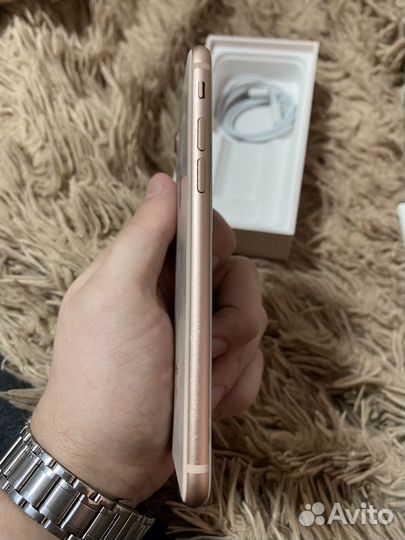 iPhone 8, 64 ГБ