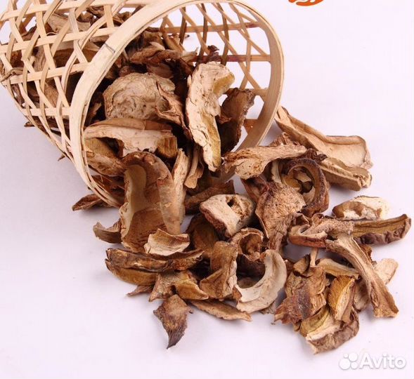 Сушеный гриб (боровик)