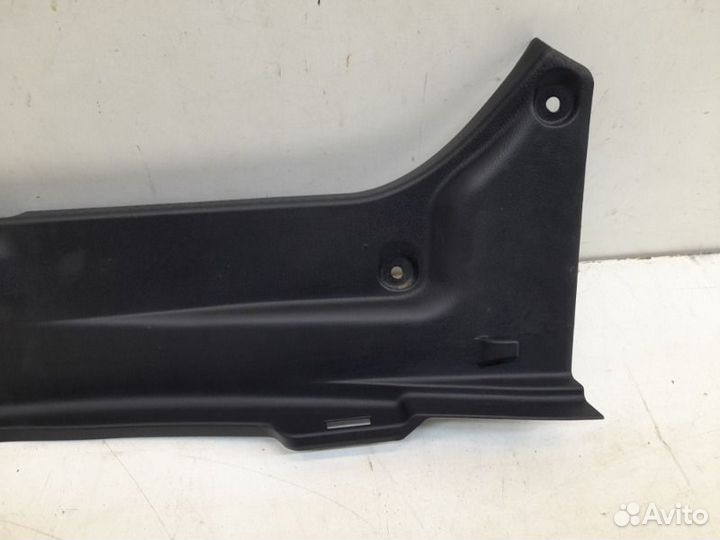 Накладка замка багажника Toyota Camry 70 2017-2023