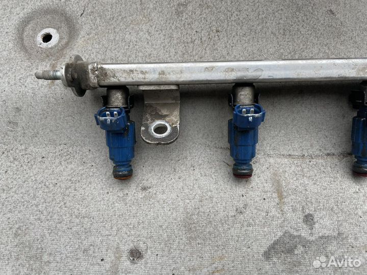 Топливную форсунку рампу Kia Ceed ED 1.6 G4FC