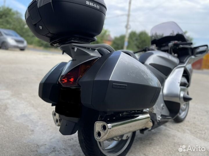 Honda st1300