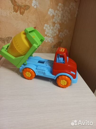 Детские игрушки