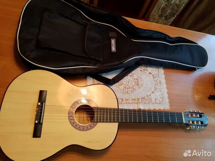 Акустическая гитара бу