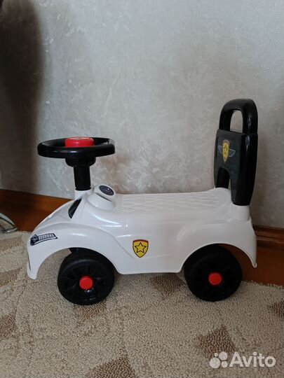 Машинка-каталка толокар новый