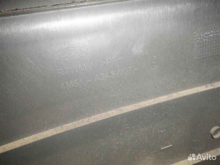 Обшивка стойки Форд Фокус 2