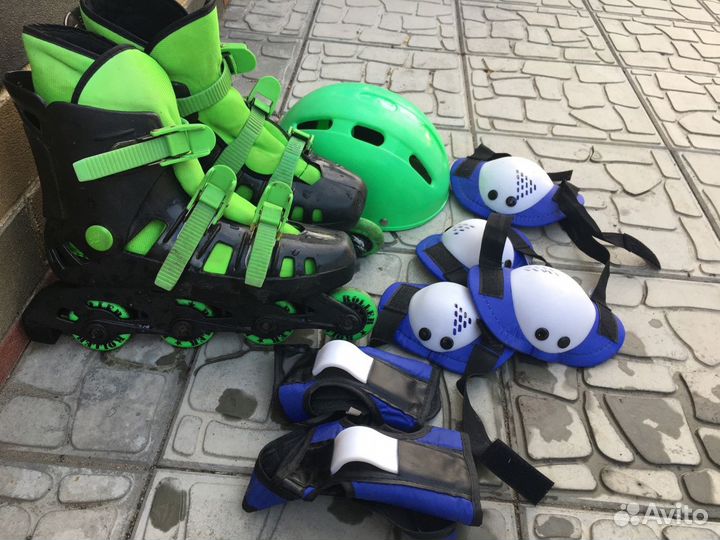 Роликовые коньки