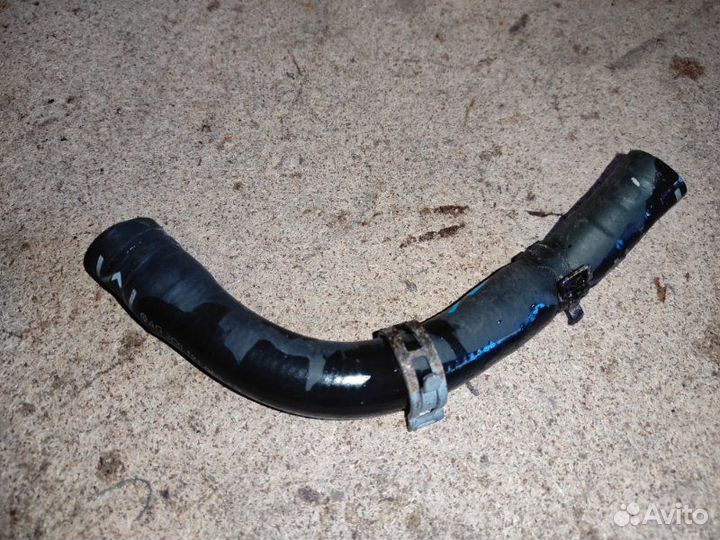 Патрубок системы охлаждения Volkswagen Passat Cc