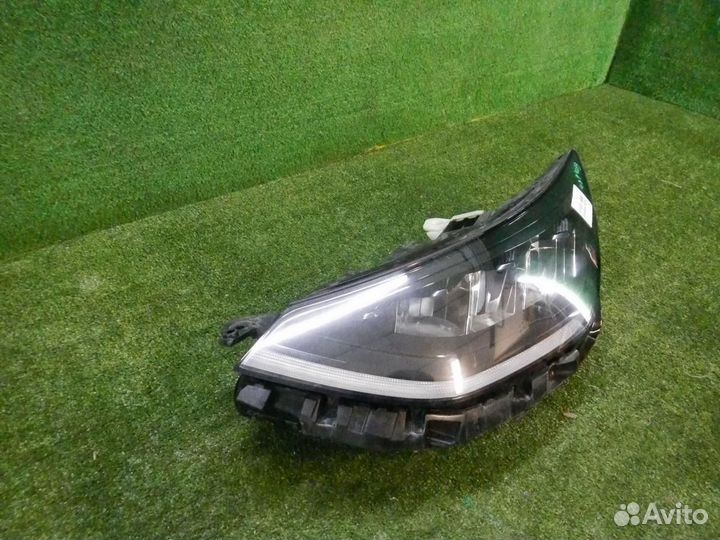 Фара левая Hyundai Sonata