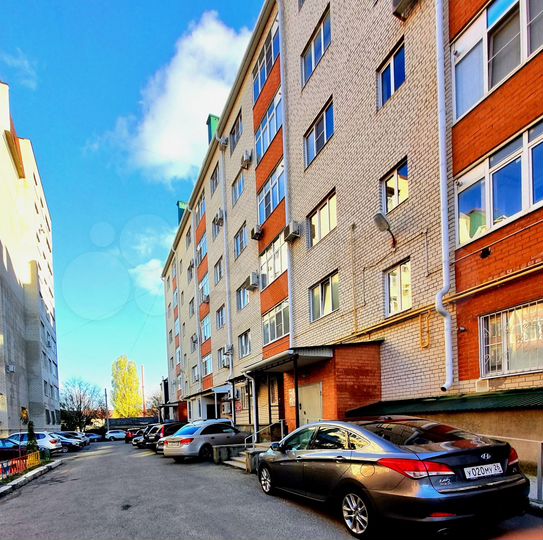 4-к. квартира, 136 м², 4/6 эт.
