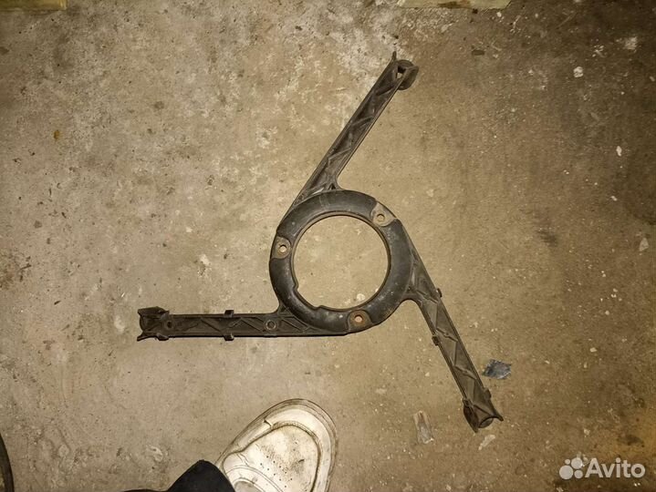 Диффузор вентилятора Volkswagen polo