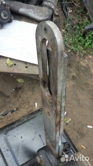 Кронштейн кабины Renault Magnum 440 Dxi DXI12 2006