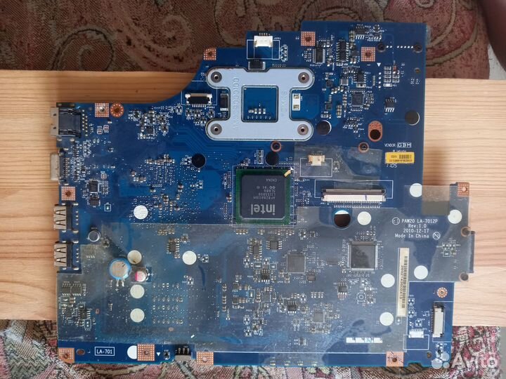 Ноутбук на запчасти