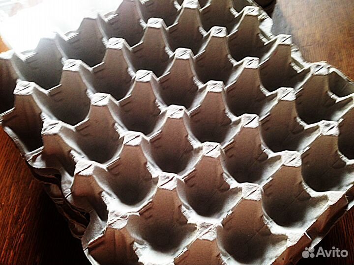 Лотки (тара, контейнеры, ячейки) под куриное яйцо