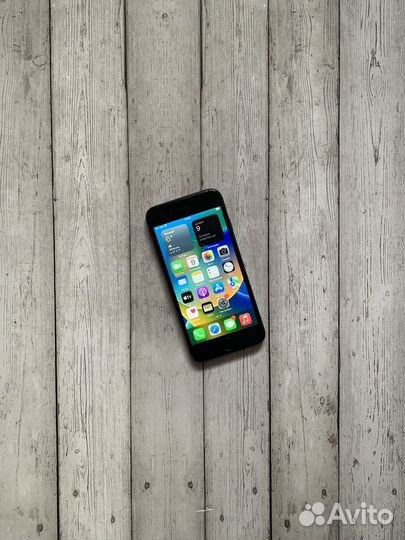 iPhone 8, 256 ГБ