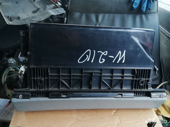 Бардачок Мерседес W210