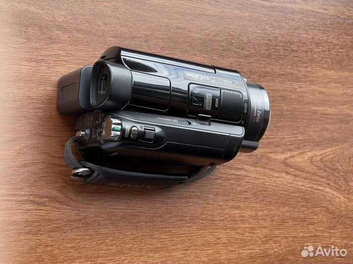 Видеокамера Sony HDR-SR7 60GB