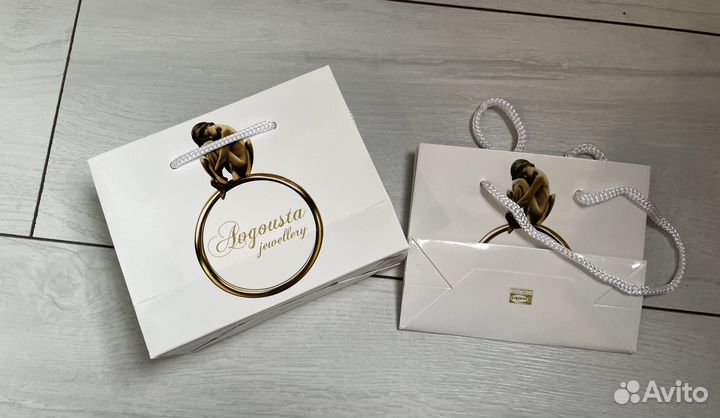 Подарочные пакеты под ювелирные изделия