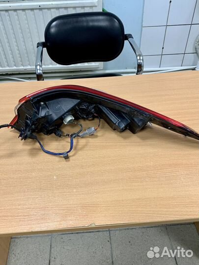 Фонарь левый toyota camry v70 Оригинал