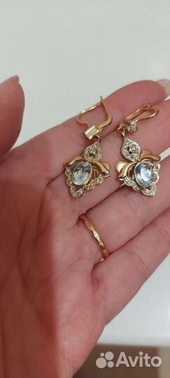 Золотые серьги с бриллиантами