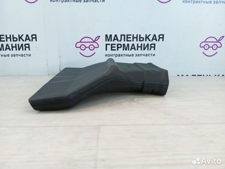 Воздуховод задний правый BMW M5 F90 G30 2017