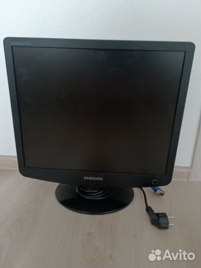 Монитор samsung