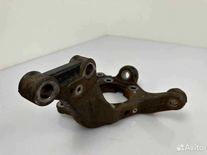 Кулак передний левый Lexus NX рест. 2021