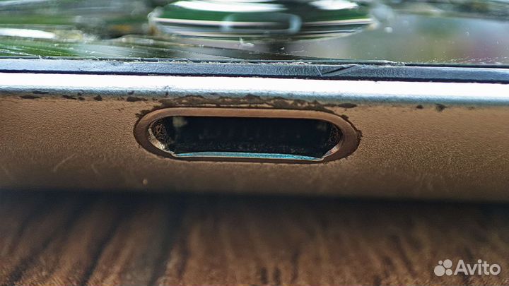 iPad 4 WiFi 32GB на запчасти