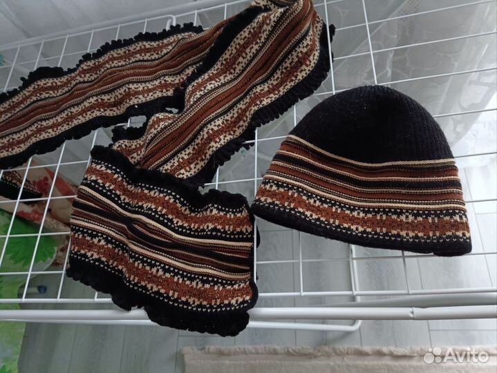 Шапка женская вязаная