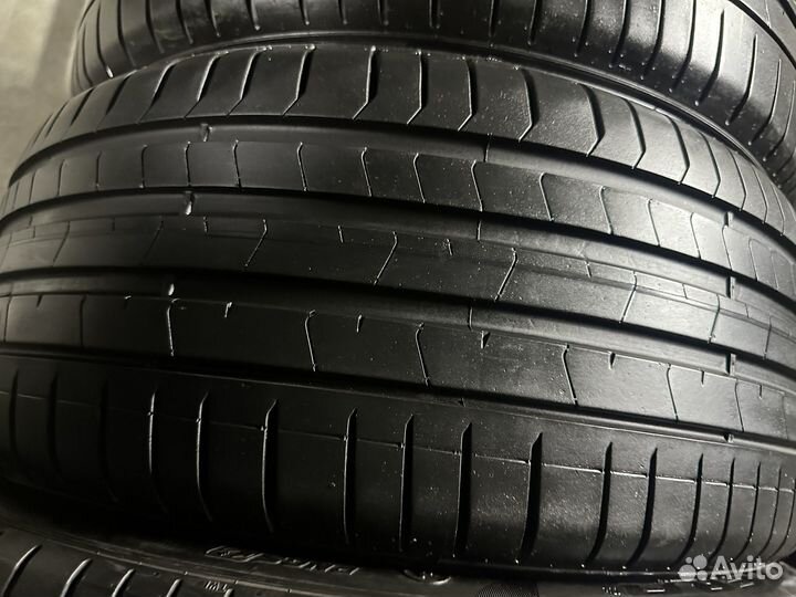 Pirelli P Zero PZ4 245/40 R19 98Y