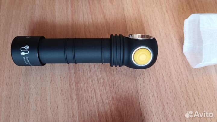 Фонарь Armytek Wizard C2 Pro Magnet USB белый
