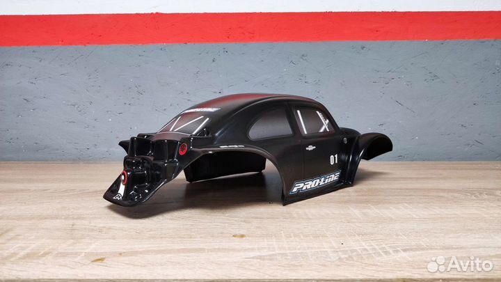 Кузов Неубивайка Volkswagen жук 1/10 обклеенный