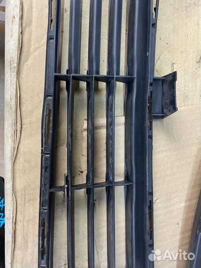 Решетка бампера Toyota Camry XV50 (2011 - 2014)