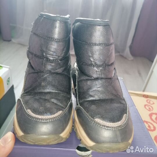 Продам тёплую обувь на девочку 26р