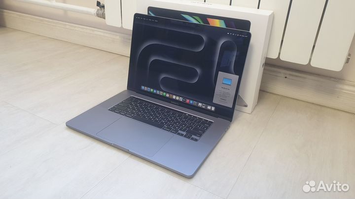 Macbook Pro 16 2019 i7/32Gb/512Gb/5300M#114 циклов