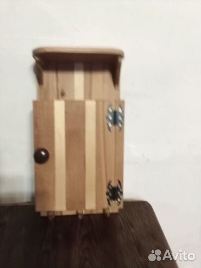 Деревянная ключница