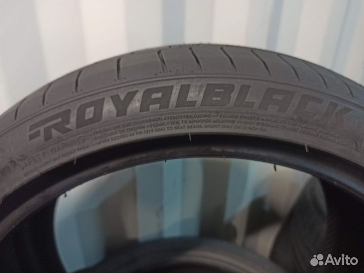 Royal Black Royal Explorer II 225/40 R18 92W