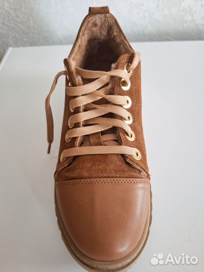 Ботинки женские зимние 39 размера