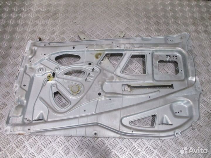 Механизм стеклоподъемника правый Mercedes-Benz A18