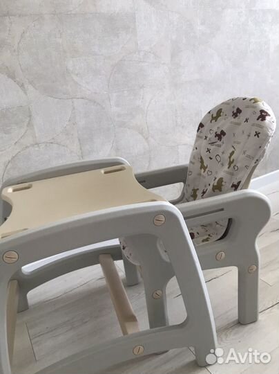 Детский стульчик для кормления