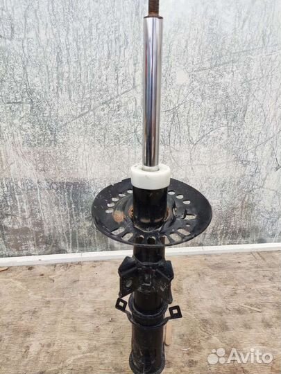 Амортизатор передний Мерседес Вито 639