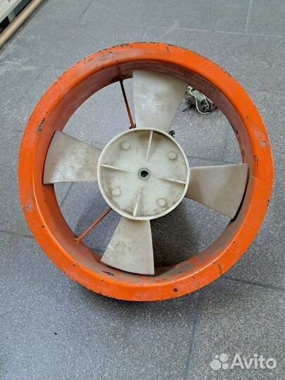 Вентилятор с электродвигателем