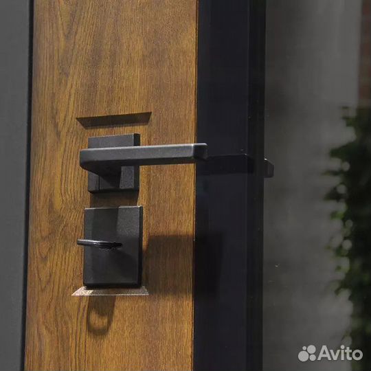 Дверь входная с терморазрывом и стеклопакетом