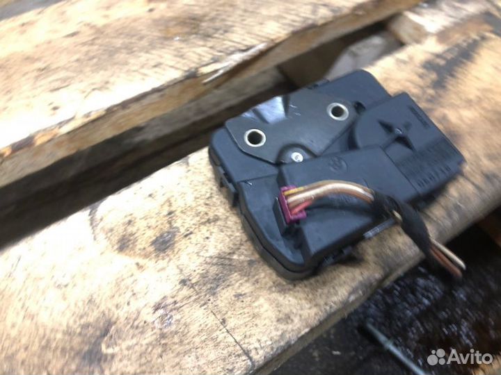 Замок стекла багажника Bmw 3 E91 N46B20 2008