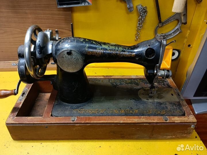 Швейная машина пмз им. Калинина 60-х СССР