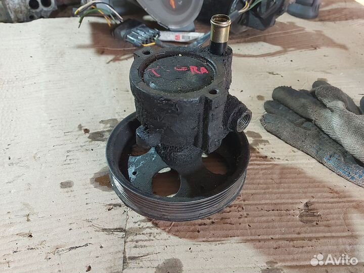 Насос гур для Opel tigra