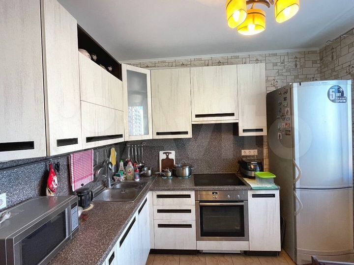 3-к. квартира, 88 м², 11/12 эт.