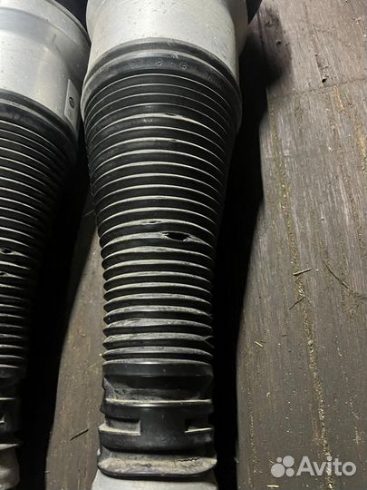 Передние стойки Mercedes w222 4-matic